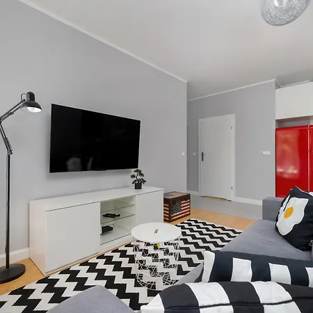 The Big Apple In With Parking By Renters Wrocław