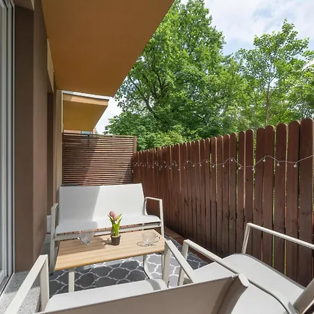 The Big Apple In With Parking By Renters Apartman *