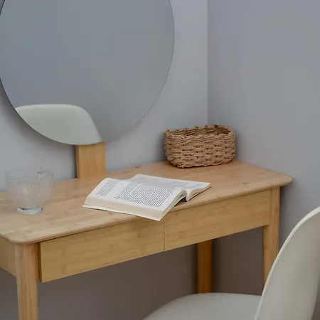 The Big Apple In With Parking By Renters Wrocław