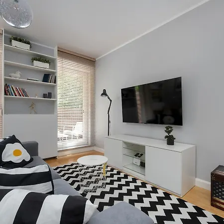 The Big Apple Apartment In Wroclaw With Parking By Noclegi Renters Apartment *