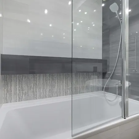 Apartman The Big Apple In With Parking By Renters Wrocław