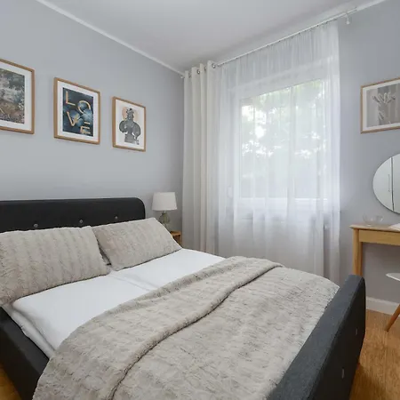The Big Apple Apartment In Wroclaw With Parking By Noclegi Renters